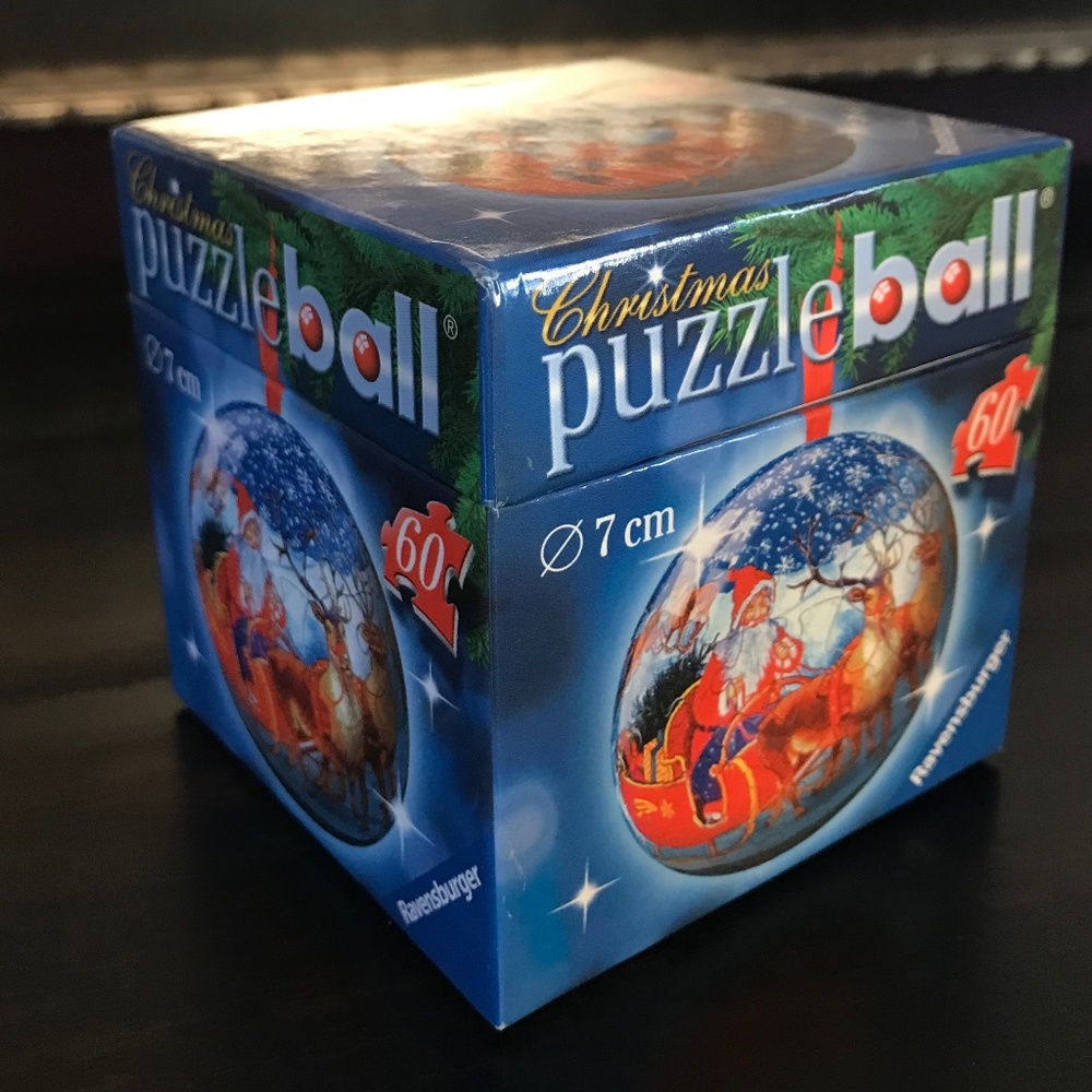 Christmas Puzzle Ball puzzle ball 7 cm 60 Piece Round Ornament Santa & Reindeer